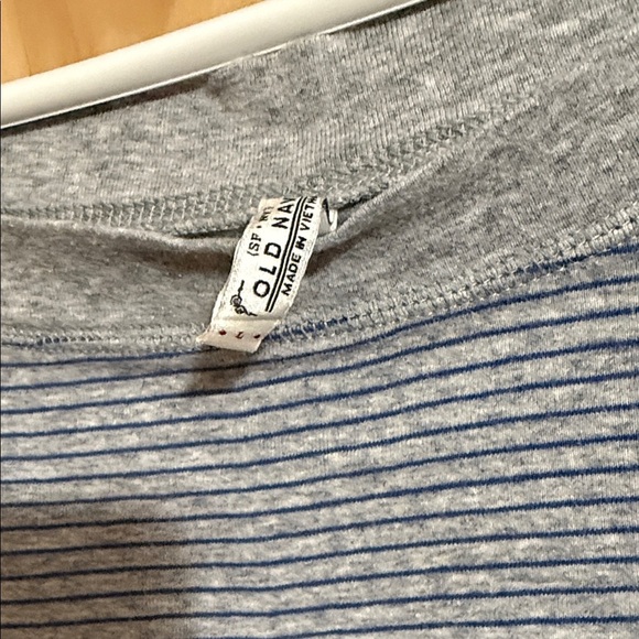 Old Navy Gray and Blue Striped Women's Top - Picture 2 of 4